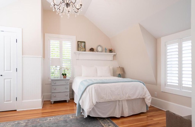 Marginal Way House