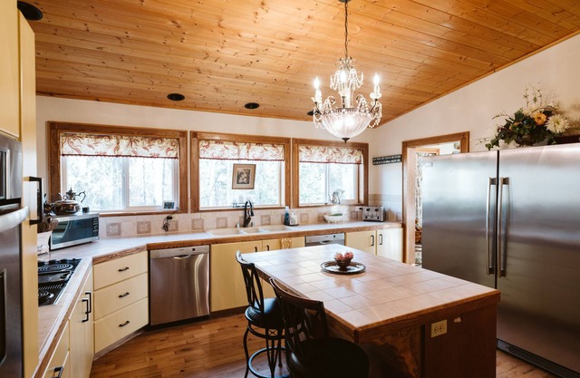 Maria's Creekside B&B