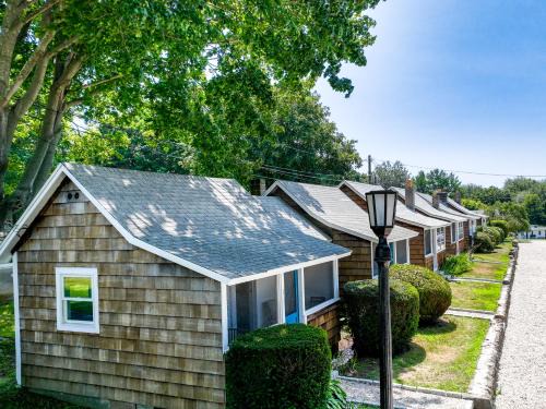 Marina Bay Cottages