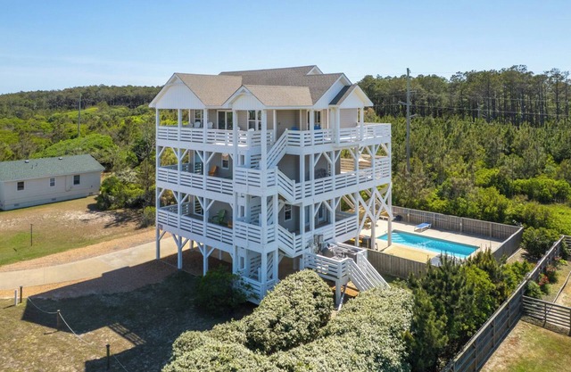 Mariner's Star Five Bedroom Home in Nags Head with Private Pool and Hot Tub
