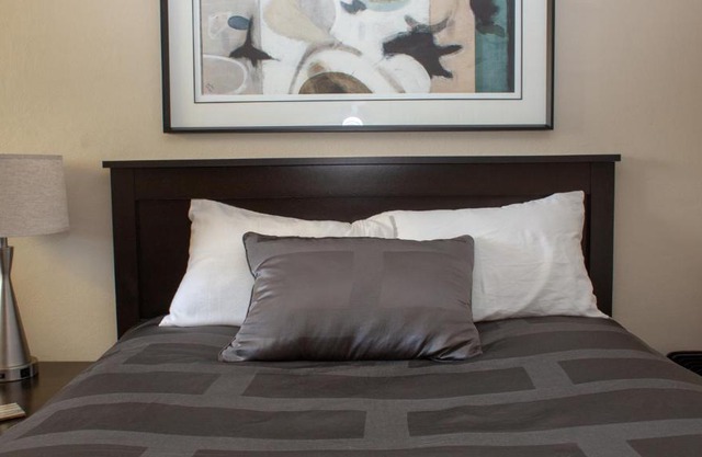 Mark III, INN & Suites