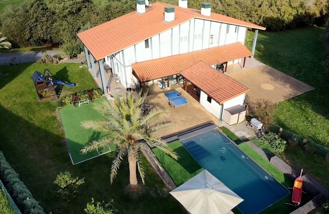 MARKAIDA HOUSE WITH POOL