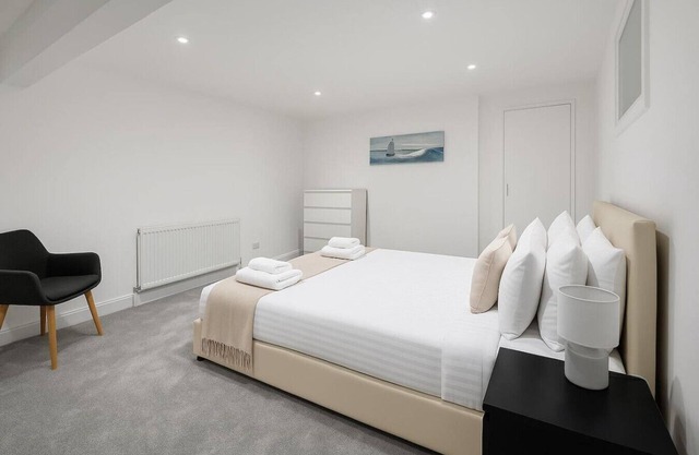 Marlborough place | Dome & Pier