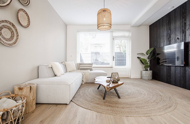 Marley’s Beachhouse - Luxury Apartment with garden
