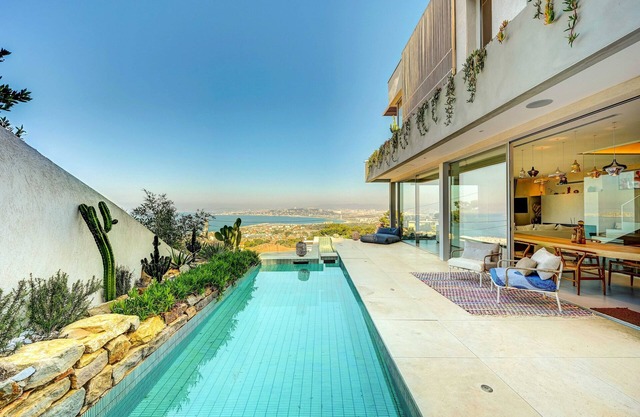 Marseille on the Roc - 4 bedrooms 8 sleeps
