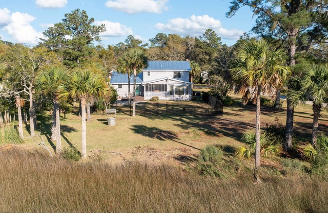 Marsh Front Cottage | 3 Bed, 2.5 Bath