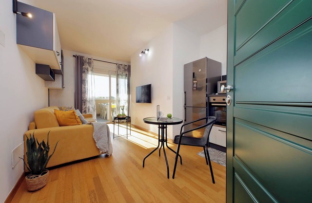 Marta's flat - One Bedroom Apartment, Sleeps 2