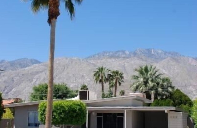 Martini's Await You in This Classic Mid-Century Modern Home!