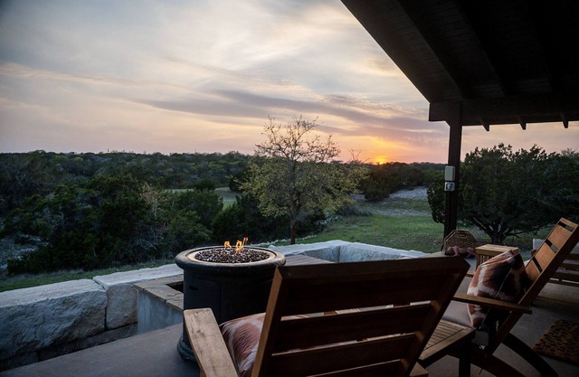 MARULA - A romantic African Safari in the Texas Hill Country