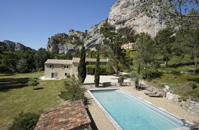Mas provençal in the heart of the Alpilles, in Saint Remy de Provence