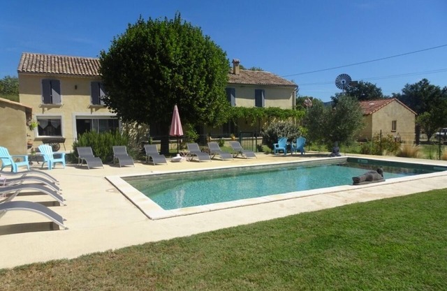 Mas Provençal with view on the Giant of Provence