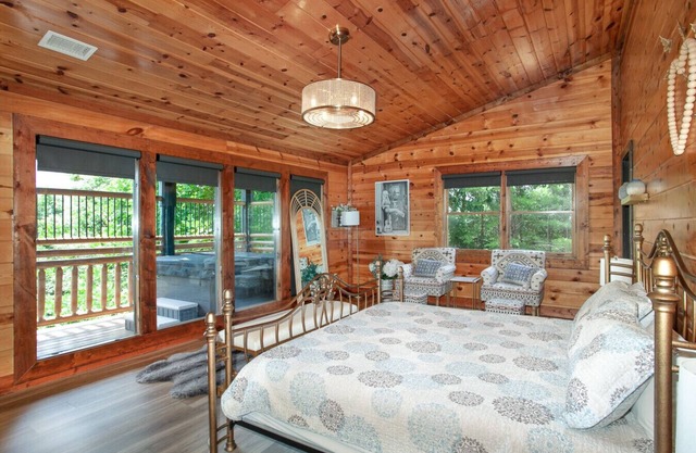 Massive 6BR Mountain Home Views Pool and Double Hot Tubs