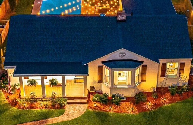 Masters Rental with Pool!!