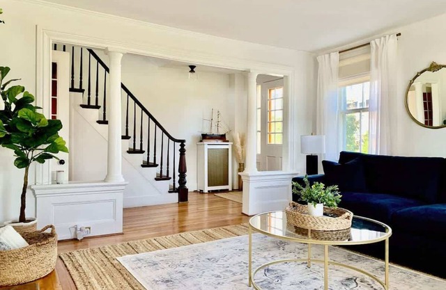 Maxson House Mystic – Easy Walk to Downtown