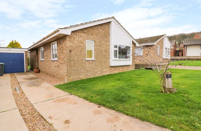 MAYFIELD DRIVE, family friendly, character holiday cottage in Cromer