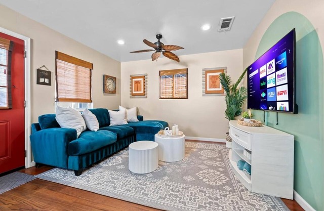 MB High Floor Home by Sand with Parking space! n