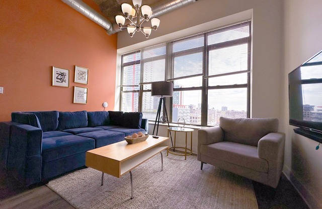McCormick Place 2b/2b family unit with optional parking for up to 8 guests