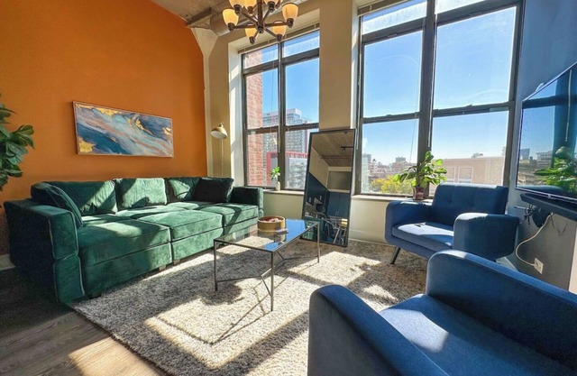 McCormick Place 2b/2b family unit with optional parking for up to 8 guests