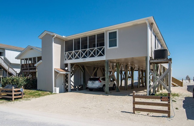 McInnes 762 5 bedroom ocean front home on the South End of Pawleys!
