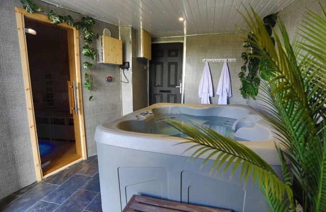 Meadow View & Mini Spa