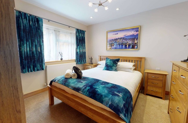 Meadow View | Witney Holiday Let | 1 Bed & Sleeps 2