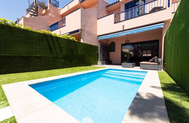 Meloneras private pool close to the beach