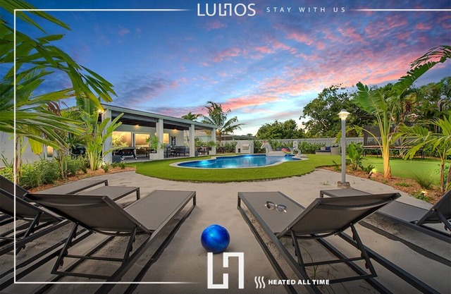 Miami 5BR Entertainer: Heated Pool & Ping Pong