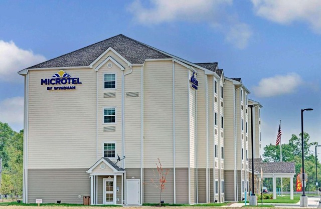 Microtel Inn & Suites by Wyndham Philadelphia Airport Ridley Park