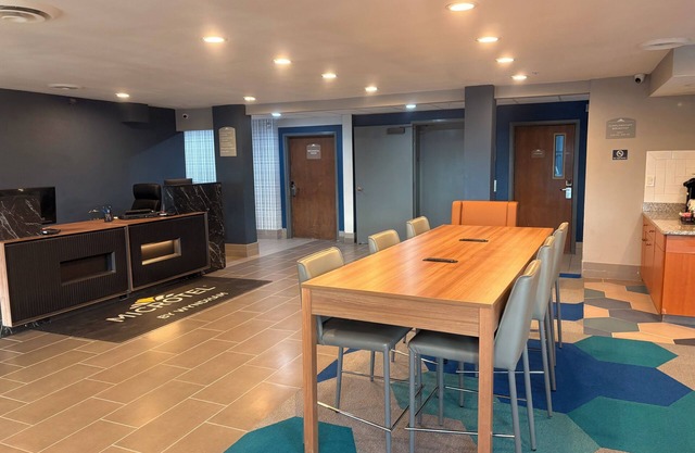 Microtel Inn & Suites by Wyndham Denver Airport