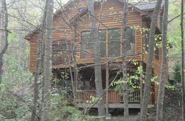 Mid-Century Modern: Pet Friendly-Hot Tub~Grill~Creekside