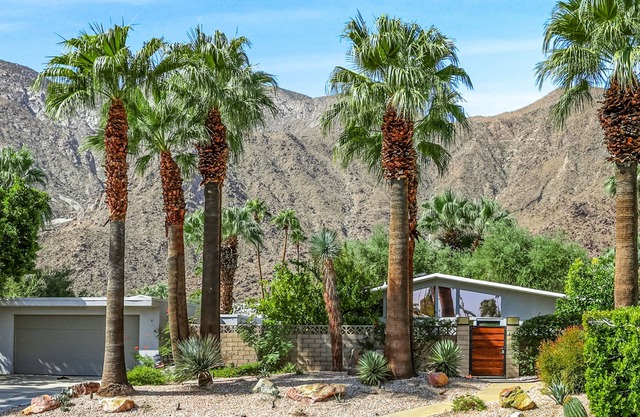 Mid-century modern Alexander home with mountain view, private pool & hot tub