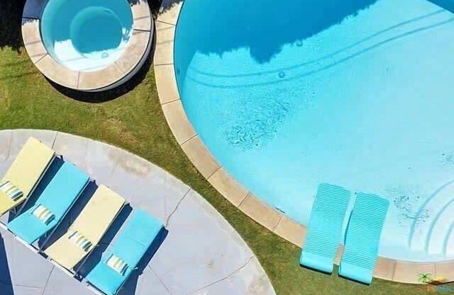 Mid-Century Oasis Walled/Gated, Private Pool/Spa