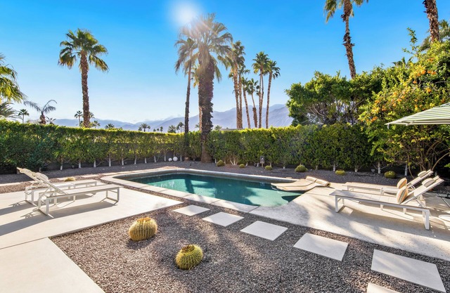 Mid Mod Dream - Authentic mid century home in Palm Springs