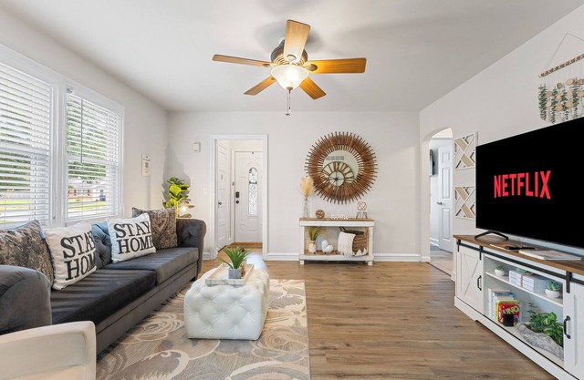 Mid Term Stay in North Wilmington ~ Perfect for Families ~ Bonus Gaming Shed