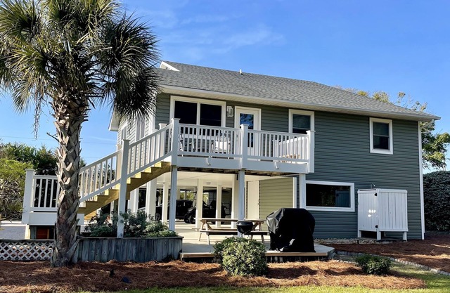 Middle of the Row Duplex, Quiet, and Cozy, 3 bed/2 bath