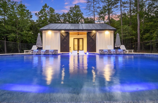 Midnight Cowboy, Outdoor Pool, Swing Set, Shuffleboard, Arcade Game, Hot Tub