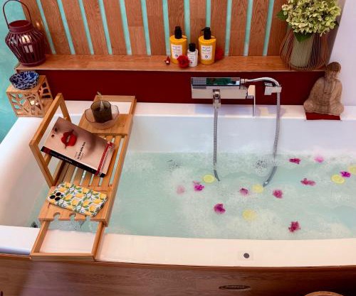 Midorigami Jacuzzi suite Spanish Steps apt