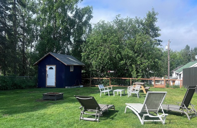 Midtown Outdoorsy Apartment