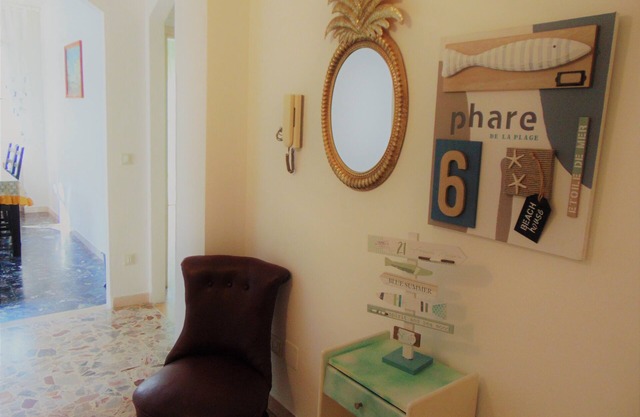 MILAN MARITIME 600 METERS FROM THE CENTER AND FROM THE SEA WITH PRIVATE PARKING SPACE