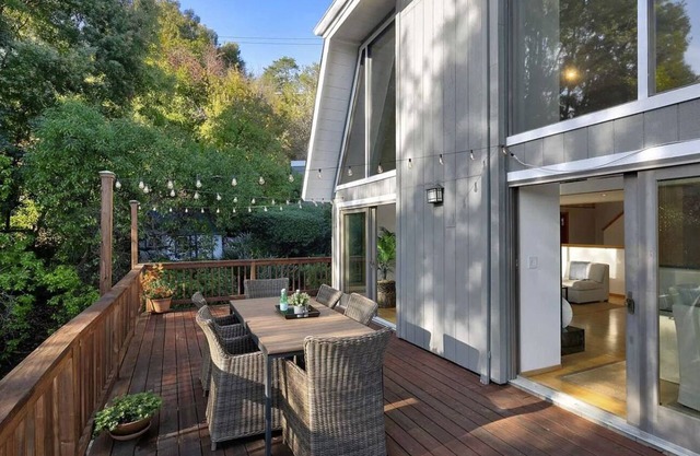 Mill Valley Chalet - Sunny & Private - Deck, Views, Putting Green, Trails, Tub