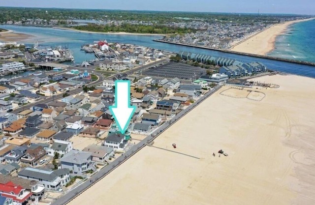 MIN14 | Boardwalk FRONT 3BR 2ba Townhouse, sleeps 8, pets OK! by Shore Points Vacations
