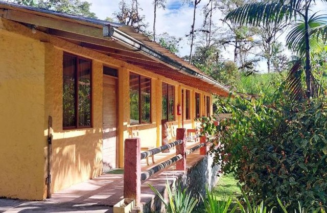 Mindo Loma bird lodge