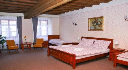 Mini Hotel Abraka & Apartments