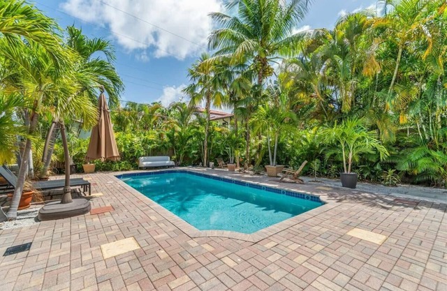 Miramar Villa by Rove Travel | Heated Pool, Beach