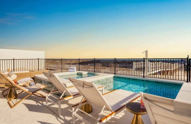 Miramare - Beachfront Luxury w/Pool & Elevator