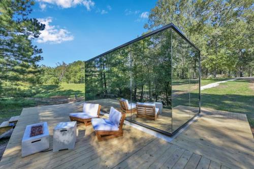 Mirror Cabin & Sauna In A Forest