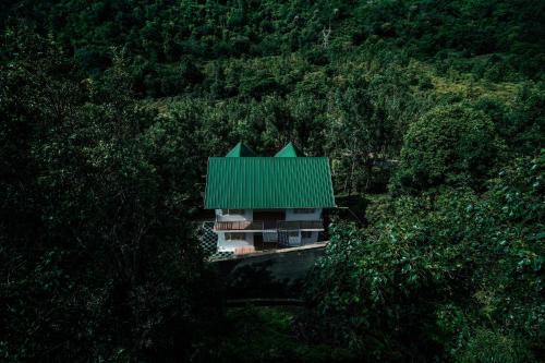 Misty Range Resorts