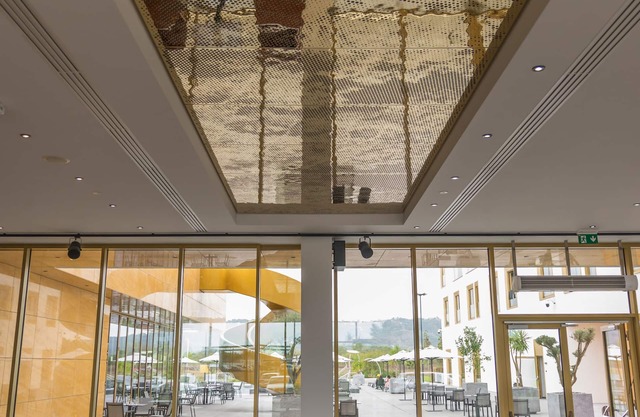 mk | hotel tirana
