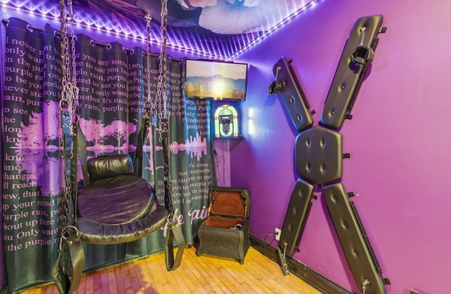 MKE Pleasure Paradyz - BDSM - Adult Themed Cottage