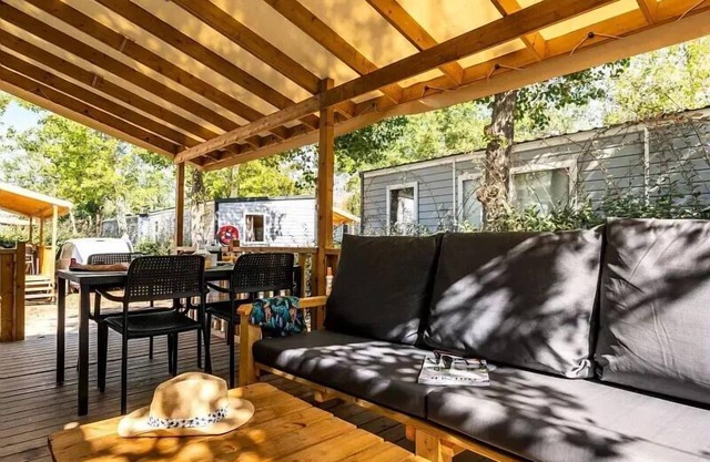 Mobil-home | Ultimate | 3 Ch. | 6 pers. | Terrace Lounge | A/C | TV